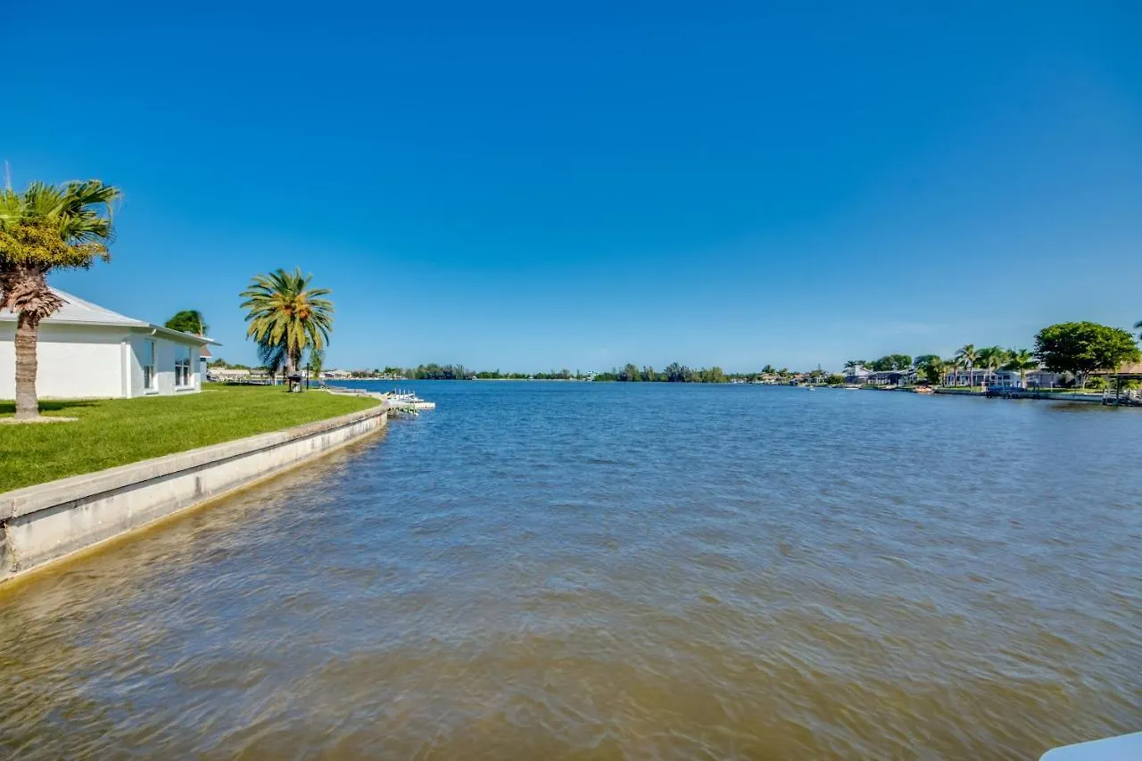Holiday home Front Cape Coral
