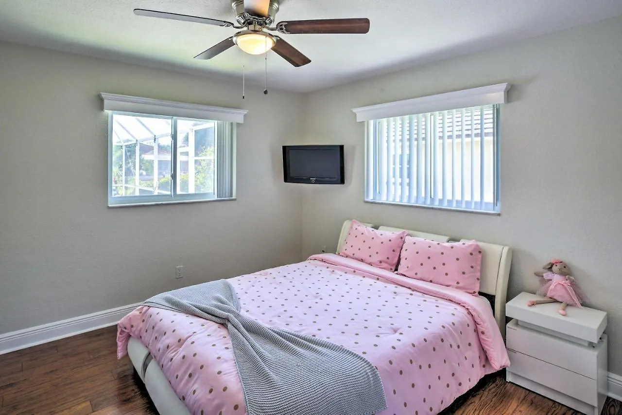 Holiday home Canalfront Escape Lanai With Pool! *