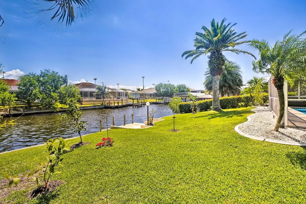 Holiday home Canalfront Escape Lanai With Pool! *
