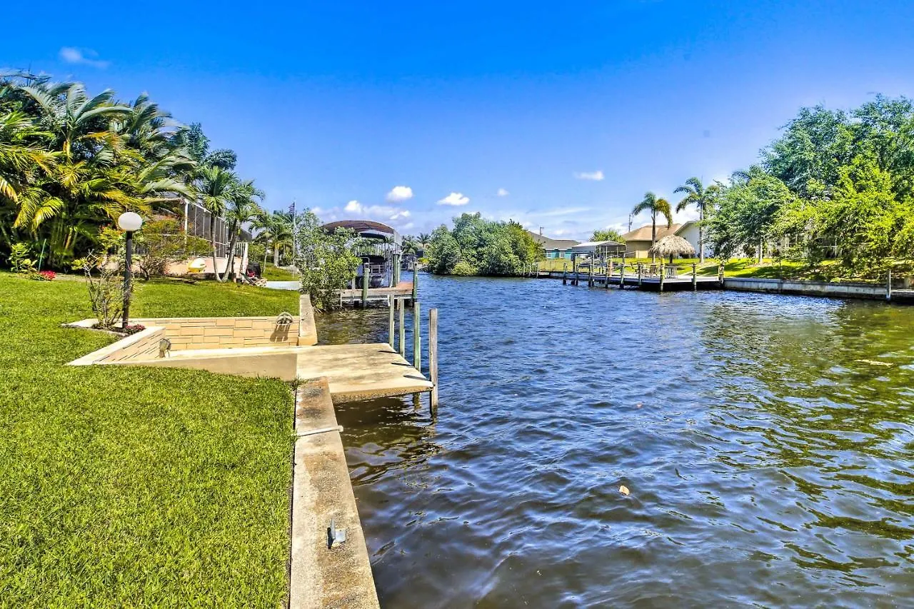 Holiday home Canalfront Escape Lanai With Pool! *