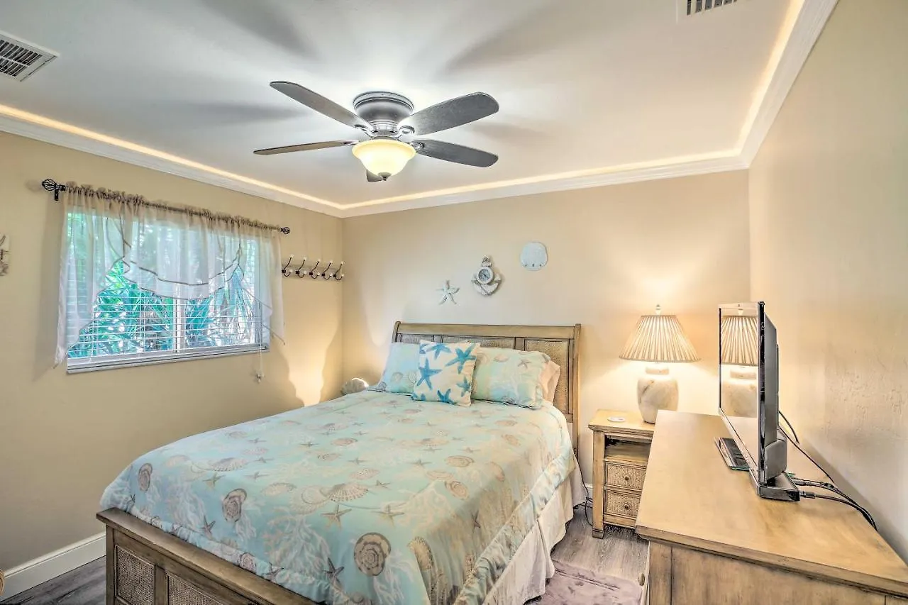 Holiday home Stunning Getaway With Lanai And Heated Pool