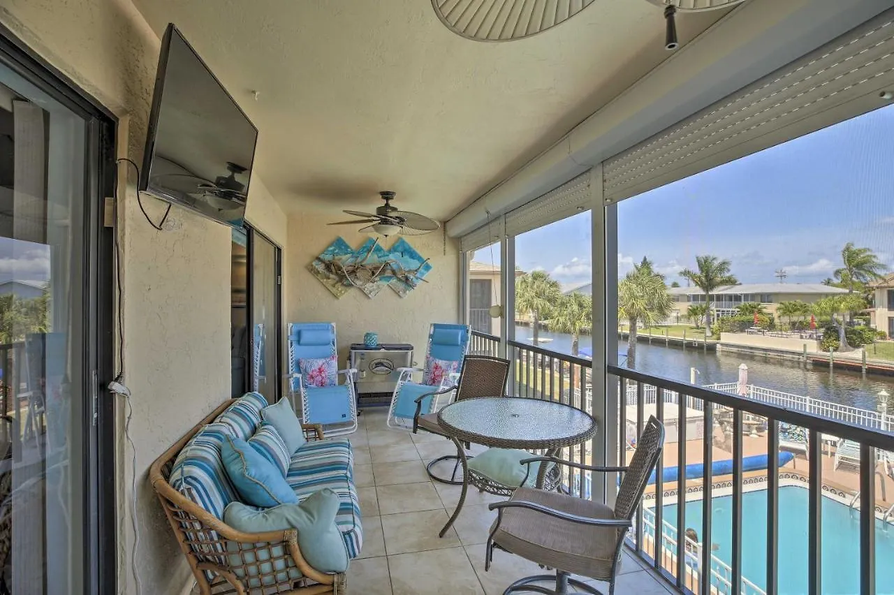 Apartment With Community Pool! Cape Coral