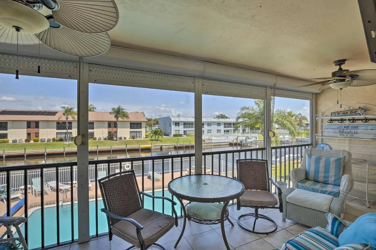 Apartment With Community Pool! Cape Coral