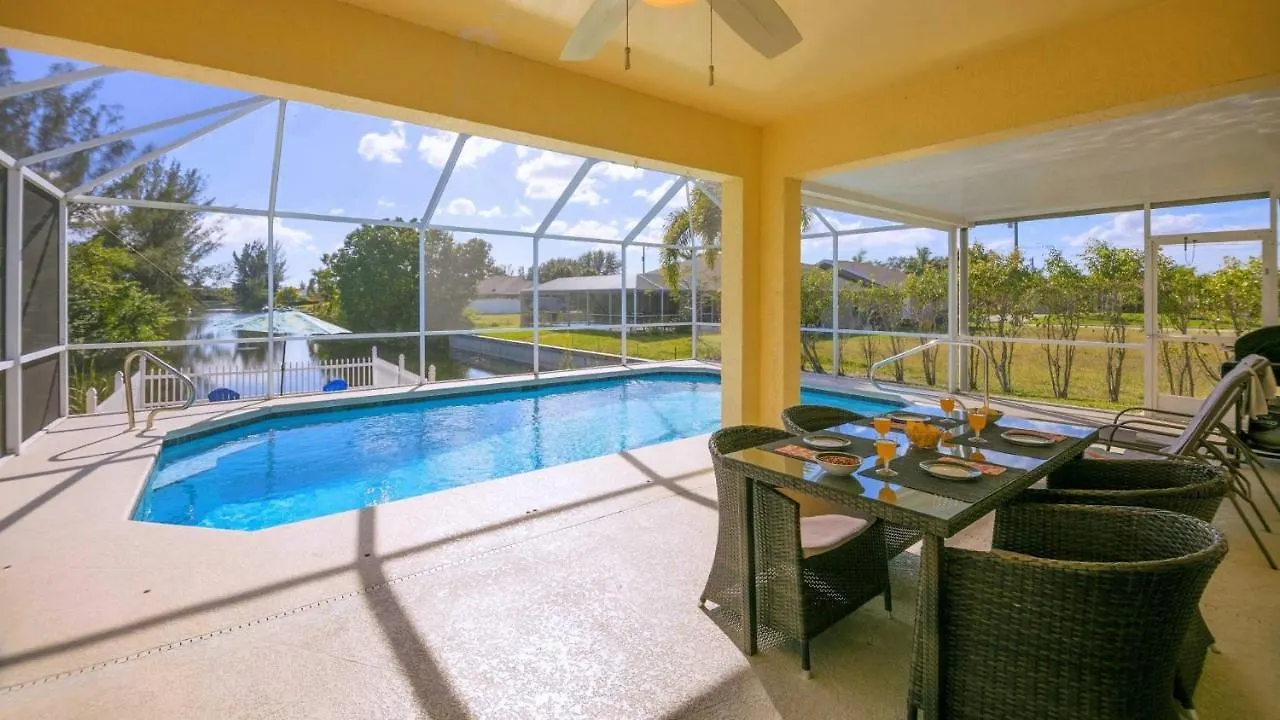 !new! Sunshine Private Pool * Cape Coral
