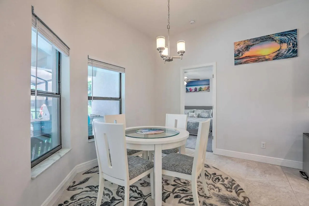 Holiday home With Private Saltwater Pool! *