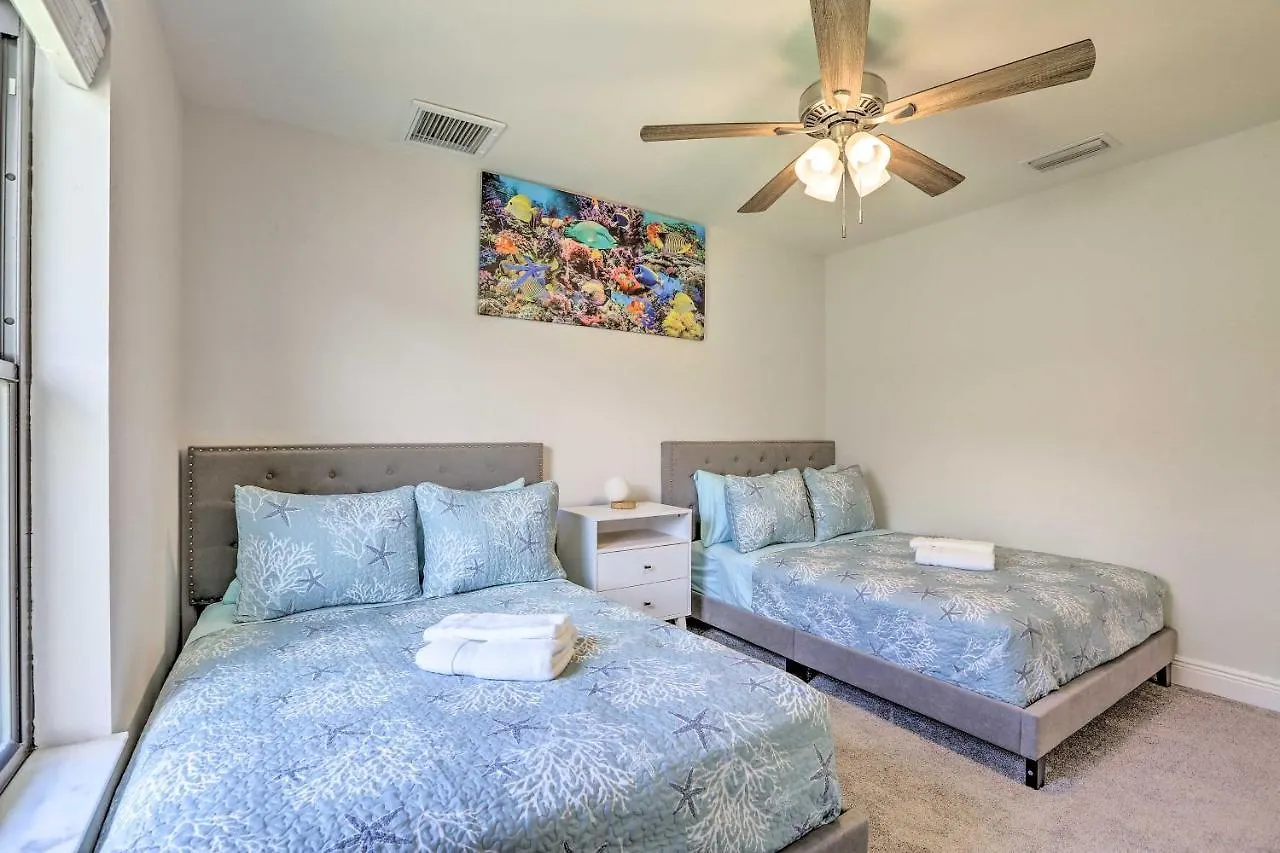 With Private Saltwater Pool! Holiday home Cape Coral