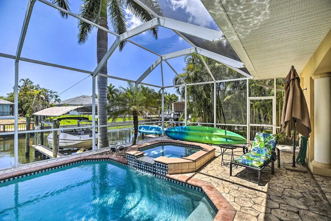Villa Sunny And Upscale On The Canal *