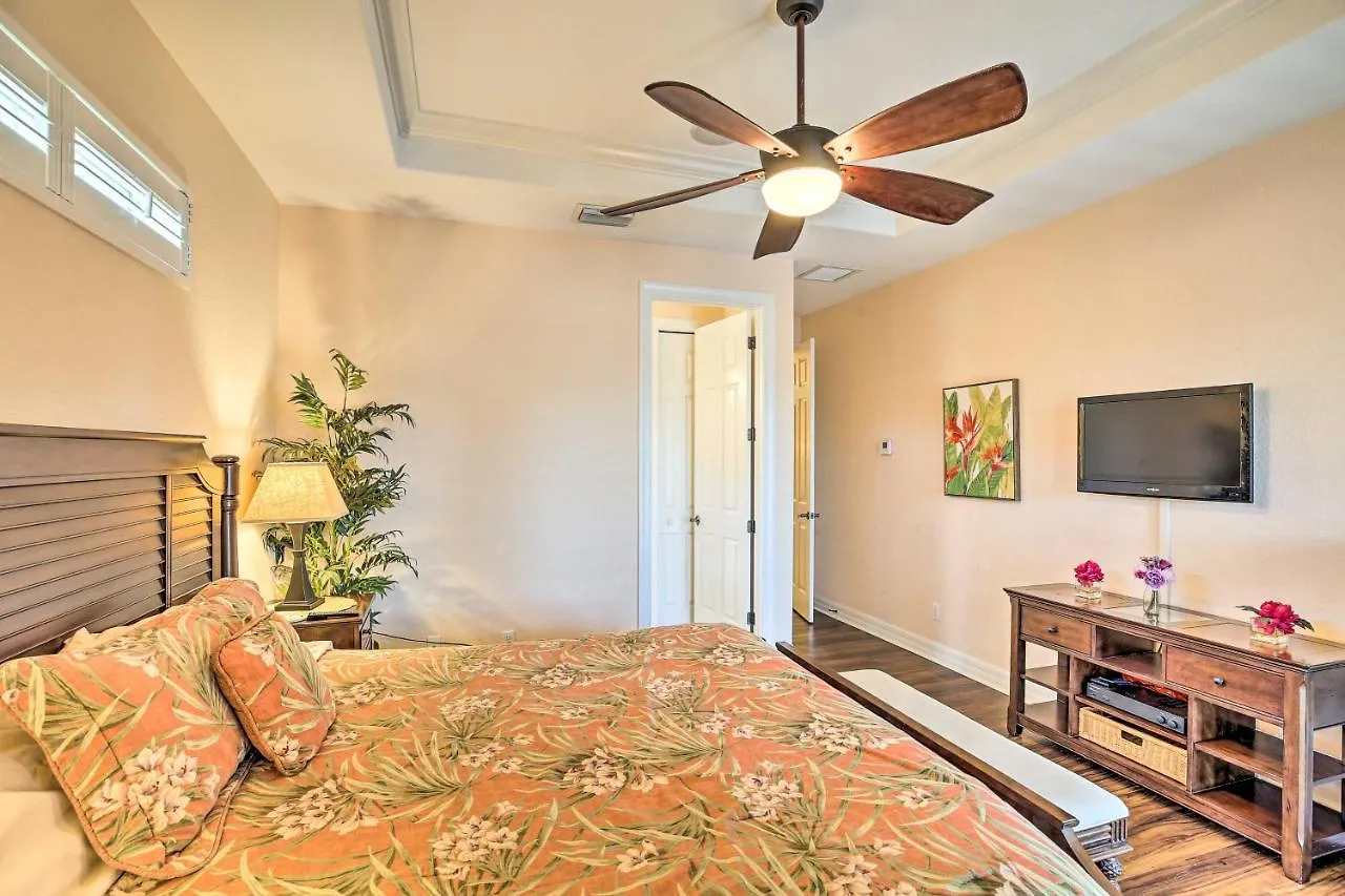 Sunny And Upscale On The Canal Villa *