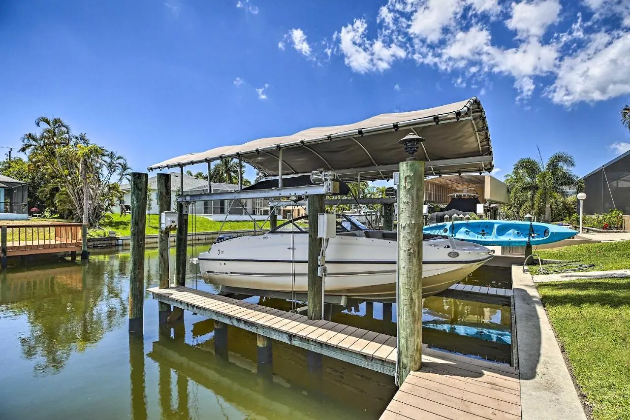 Sunny And Upscale On The Canal Villa *