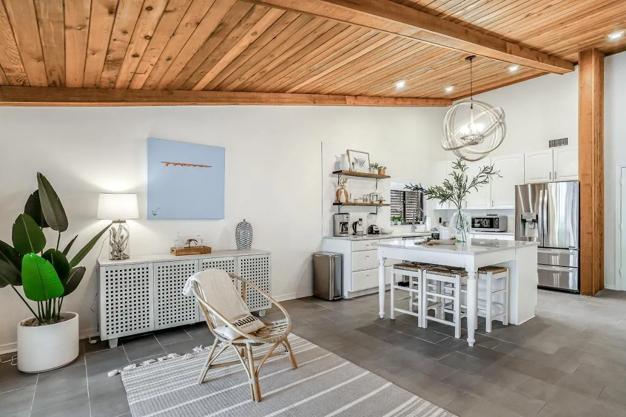 Coastal Livin' Holiday home *