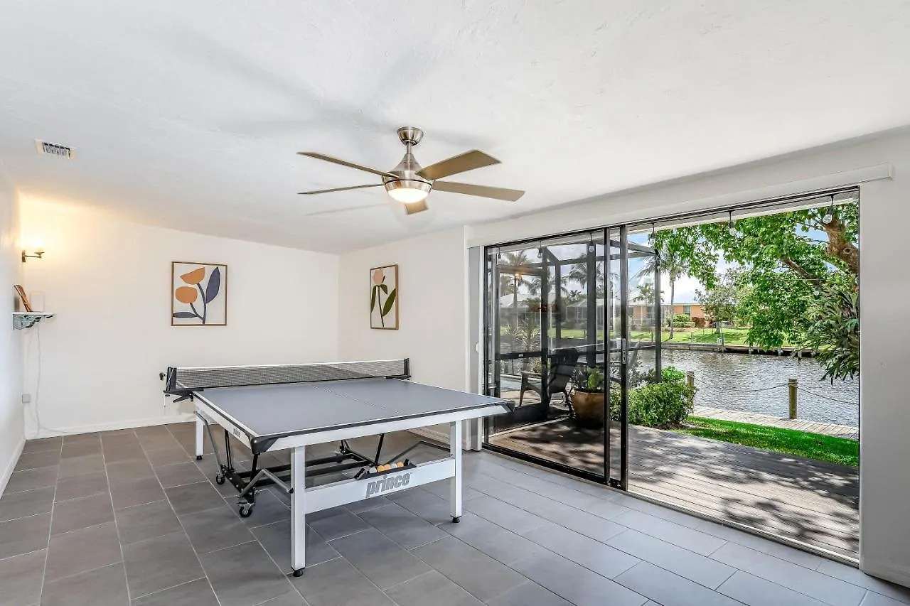Coastal Livin' * Cape Coral