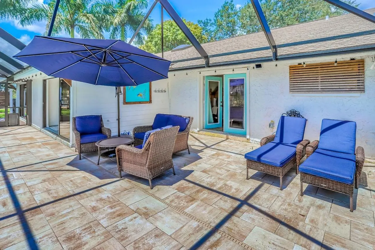 Coastal Livin' Cape Coral