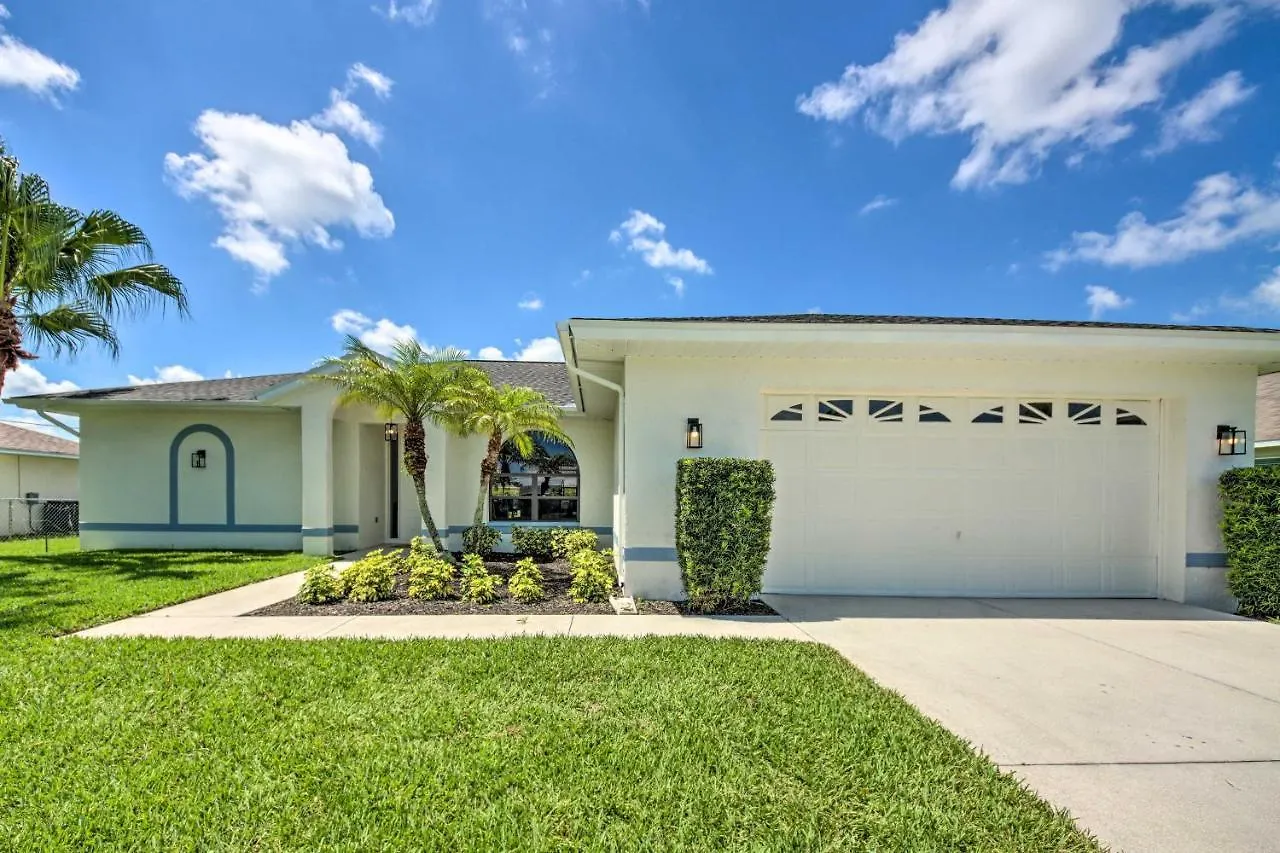 Holiday home Modern Private Lanai And Pool! Cape Coral