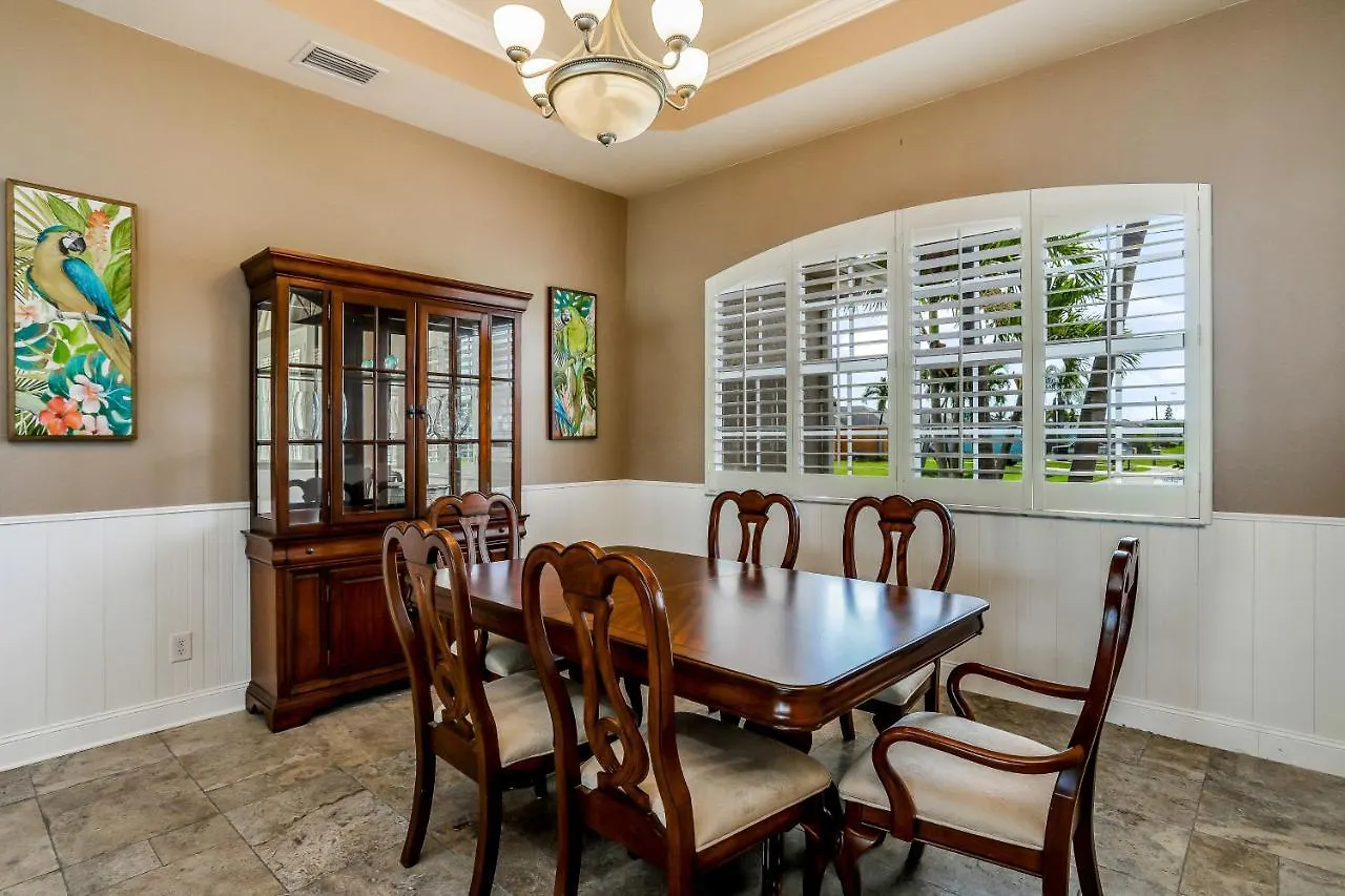 Parrot-time Shift * Cape Coral