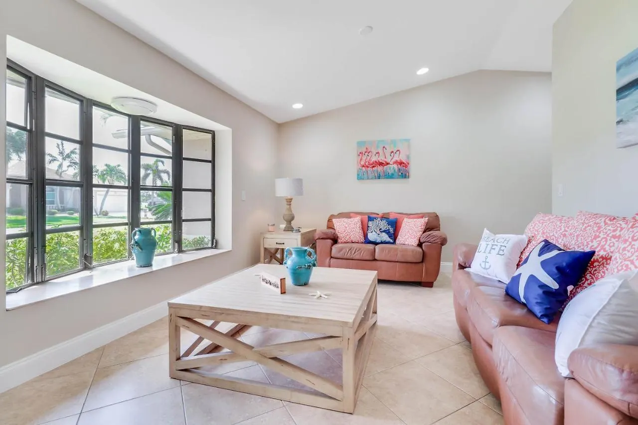 Waterfront Pool With Sailboat Access * Cape Coral