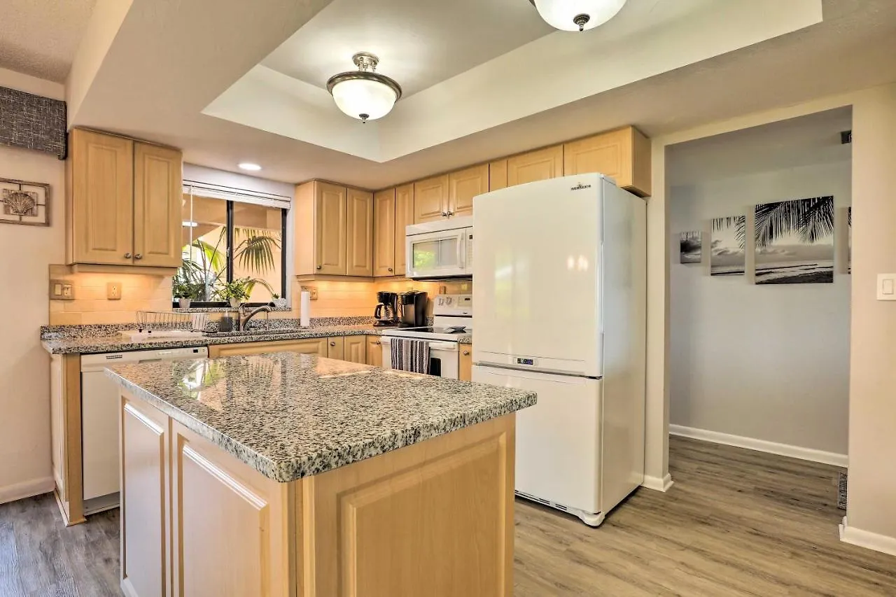 Covered Lanai And Waterfront View Apartment Cape Coral