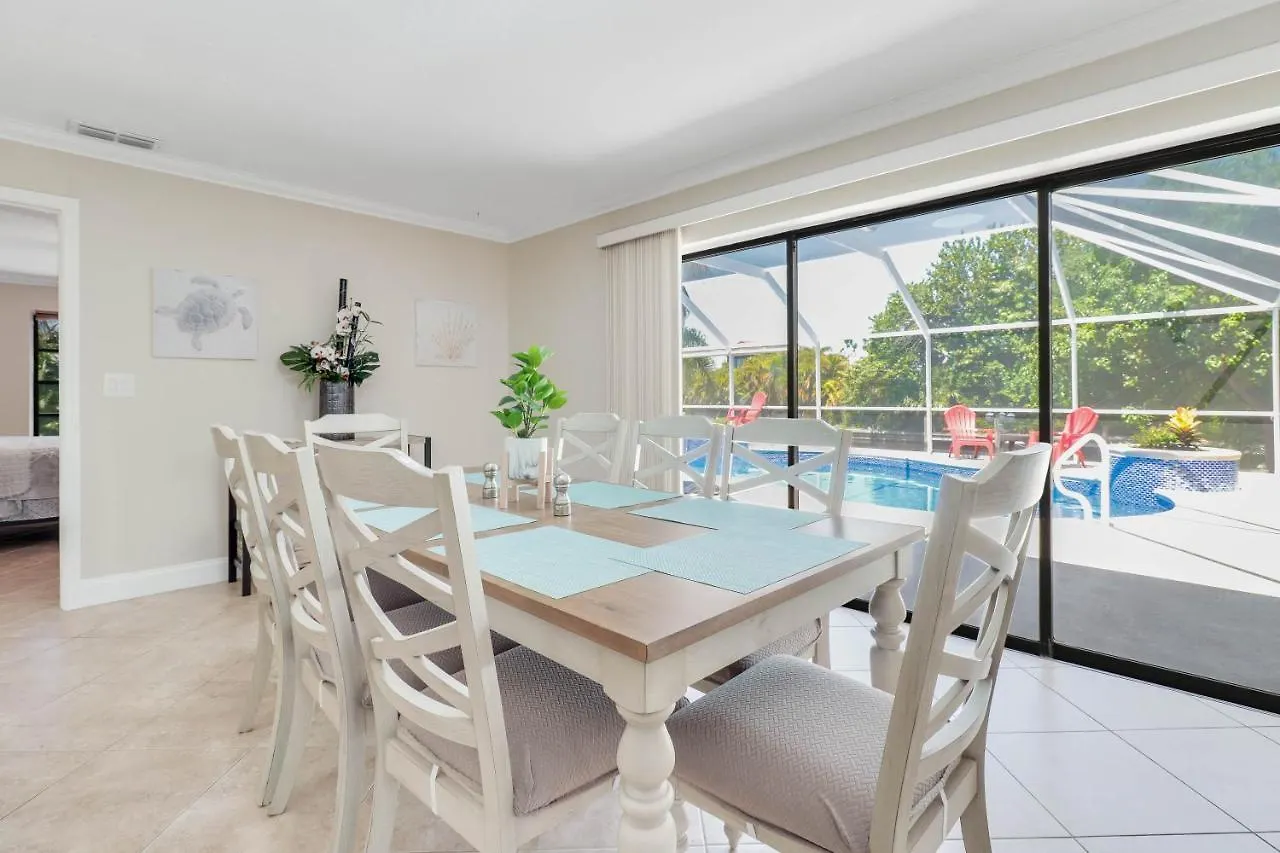 Waterfront Pool With Sailboat Access Villa Cape Coral