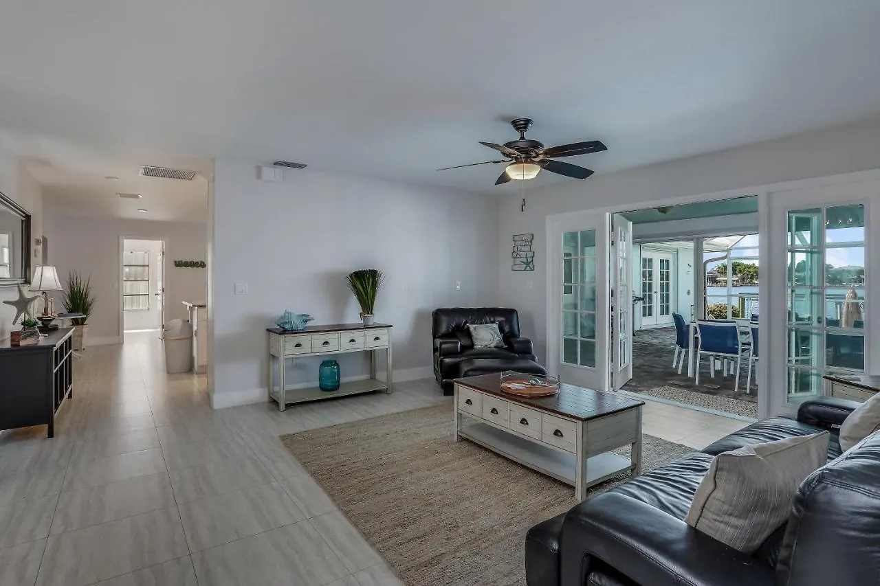 Southern Exposure Holiday home *