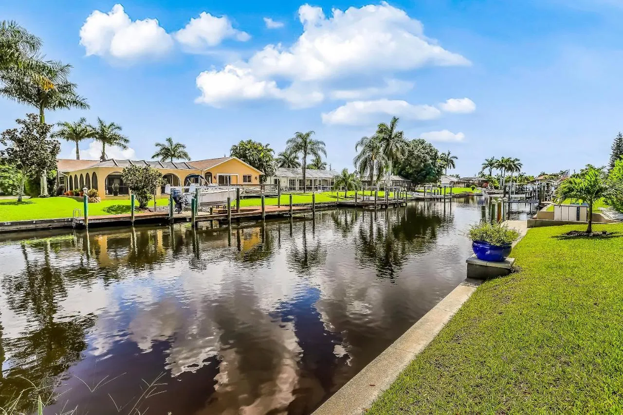 Holiday home Smiles And Sunshine Cape Coral