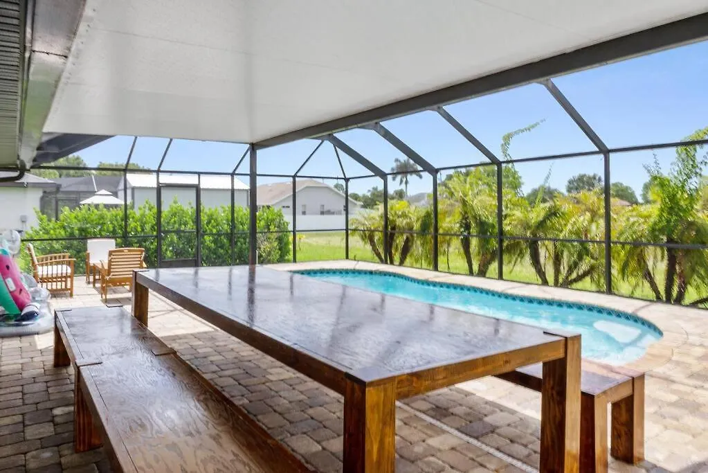 Cape Escape Ii - 4bdr - 2bth - Pool - Sleeps 10 Or More Cape Coral