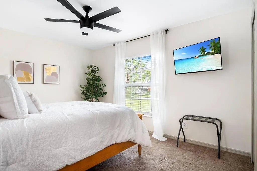 Cape Escape Ii - 4bdr - 2bth - Pool - Sleeps 10 Or More