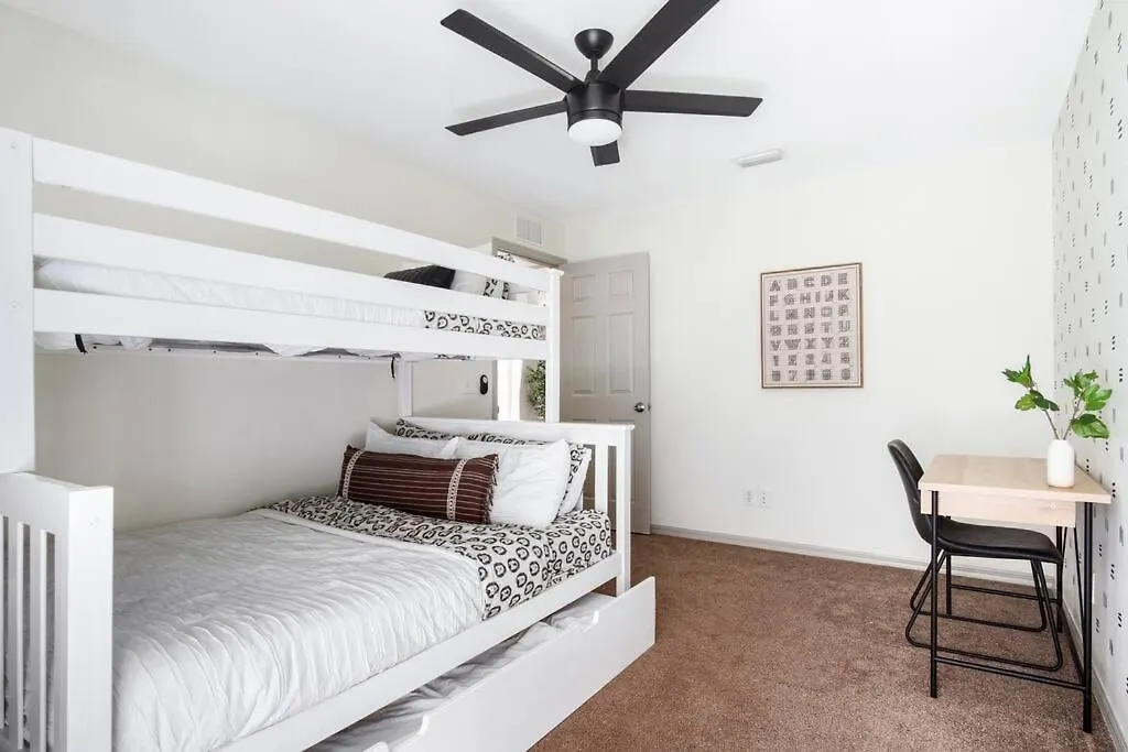 Holiday home Cape Escape Ii - 4bdr - 2bth - Pool - Sleeps 10 Or More Cape Coral