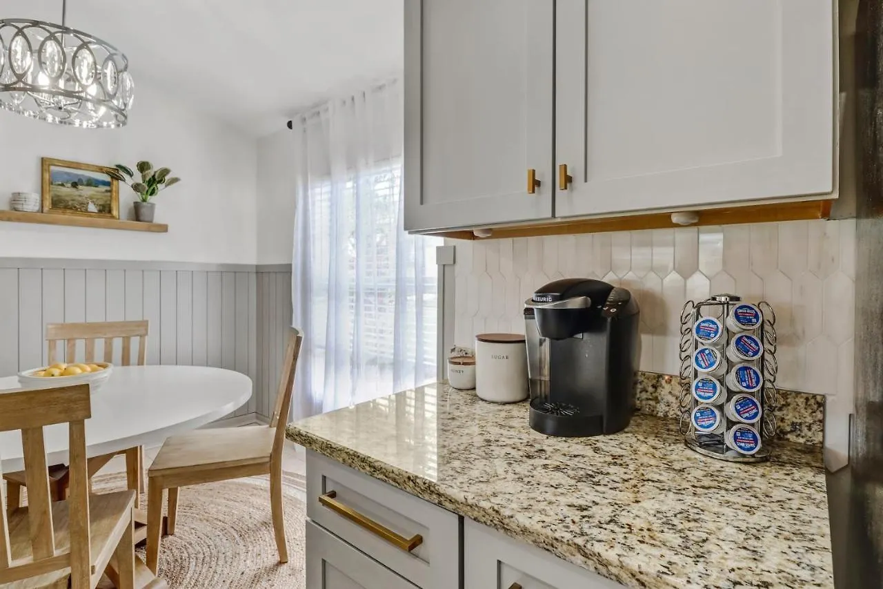 Cape Escape Ii - 4bdr - 2bth - Pool - Sleeps 10 Or More *