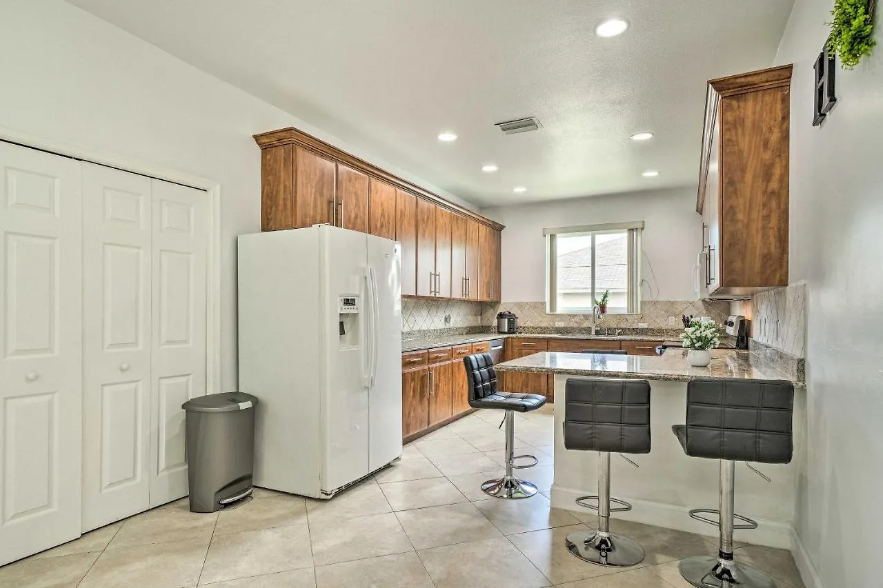 Getaway With Pool About 6 Mi To Beach! Cape Coral