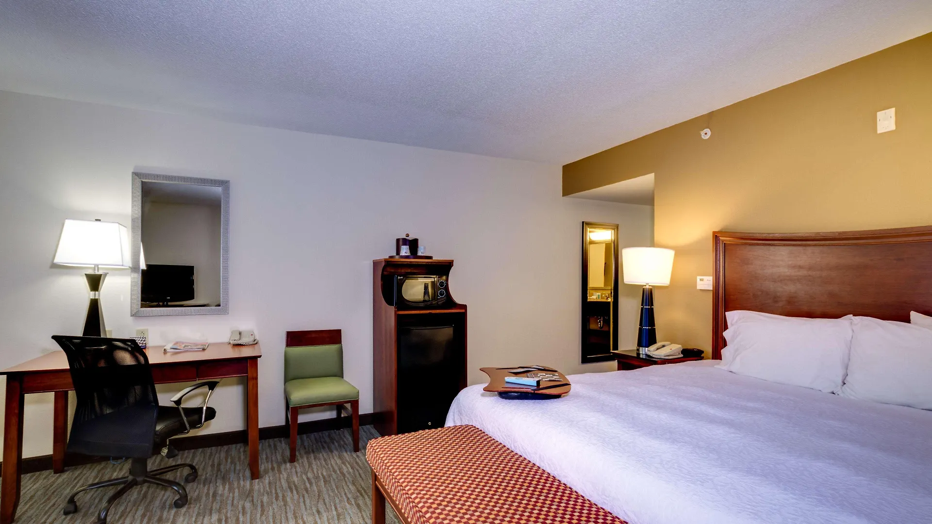 Hampton & / Myers Hotell