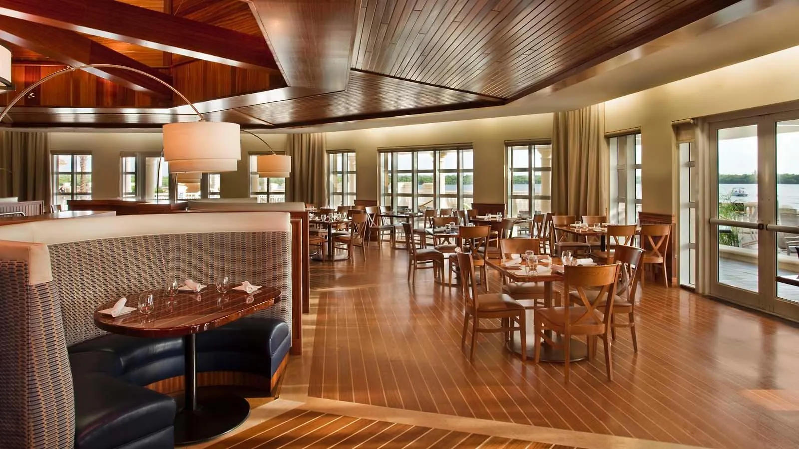 Semesteranläggning (resort) The Westin At Marina Village Cape Coral