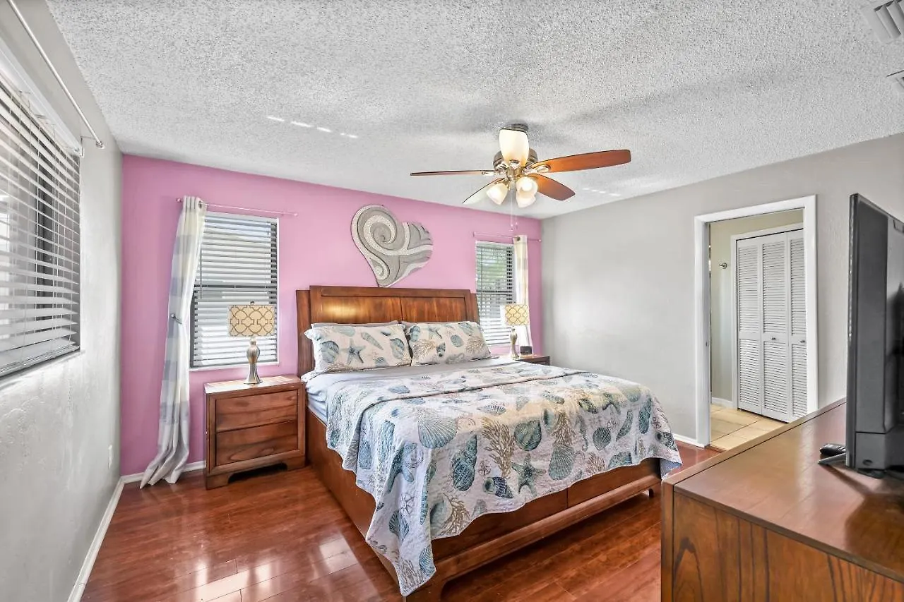 Dream Family Vacation, Pool Fun - Florida Flair Cape Coral