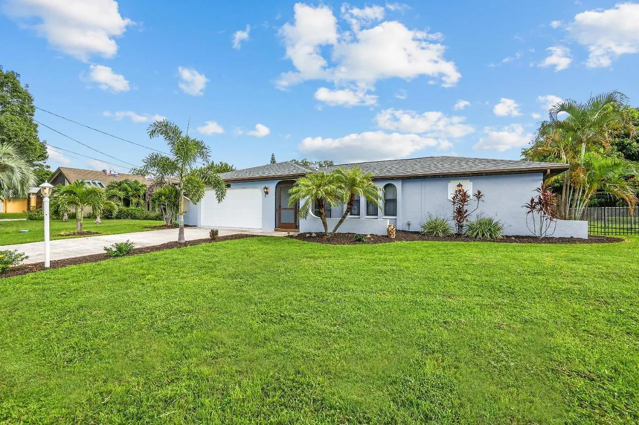 Villa Dream Family Vacation, Pool Fun - Florida Flair *