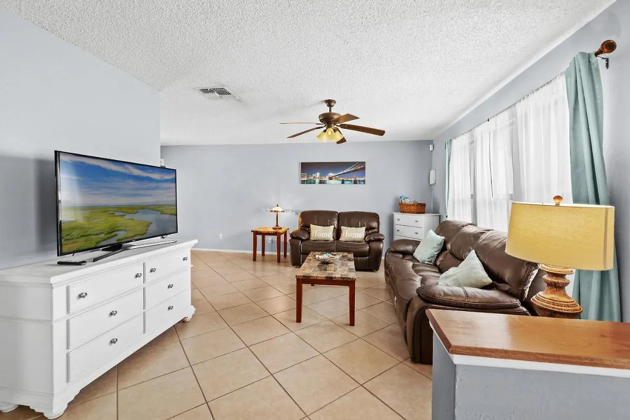 Dream Family Vacation, Pool Fun - Florida Flair