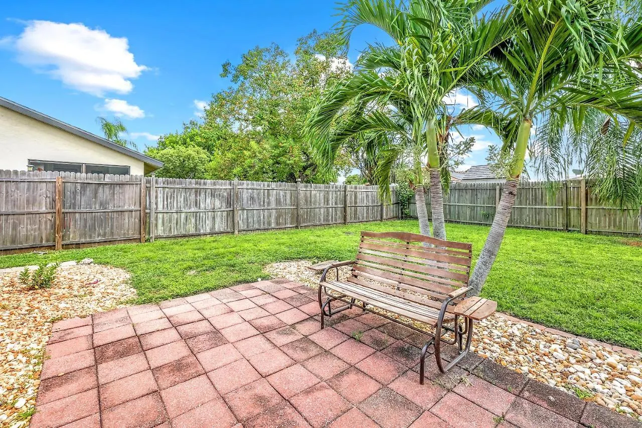 Dream Family Vacation, Pool Fun - Florida Flair Cape Coral