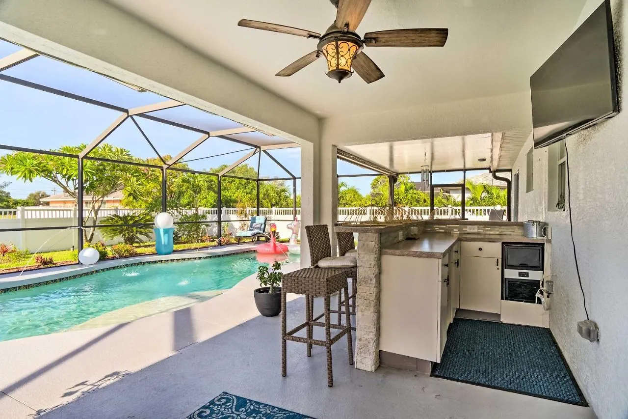 Chic Oasis With Pool 5 Mi To Beach! Holiday home
