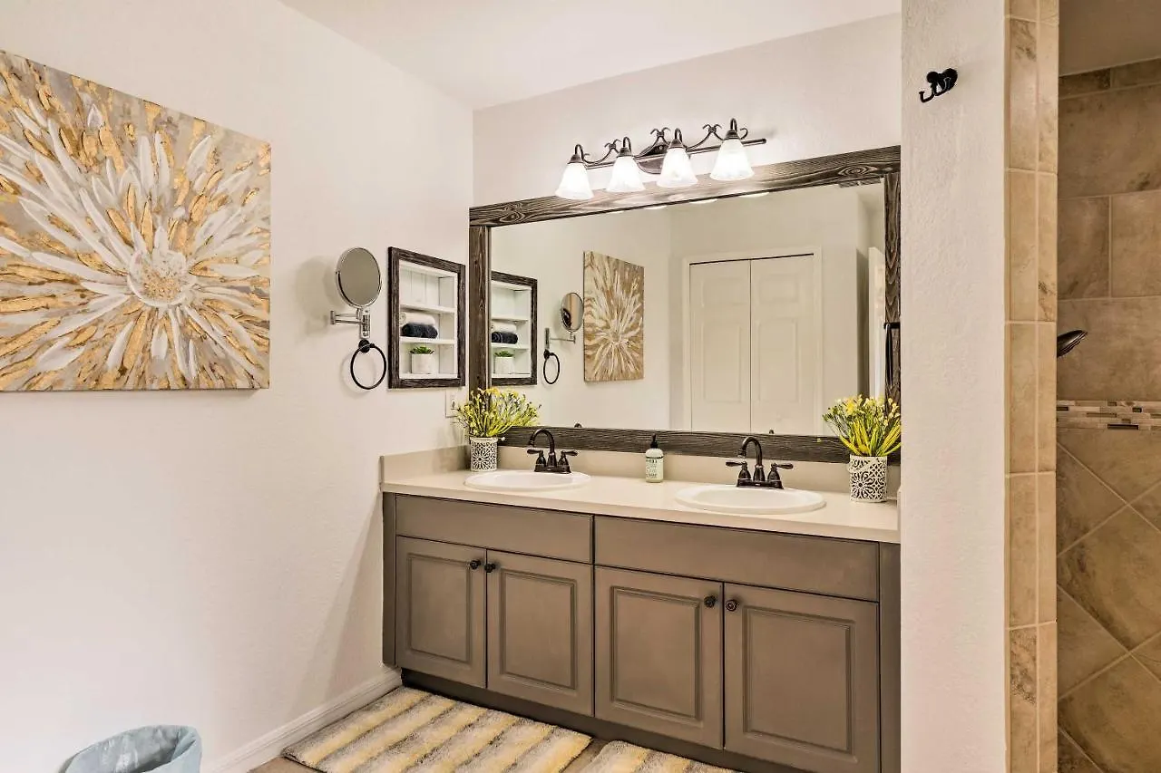 Holiday home Chic Oasis With Pool 5 Mi To Beach! *
