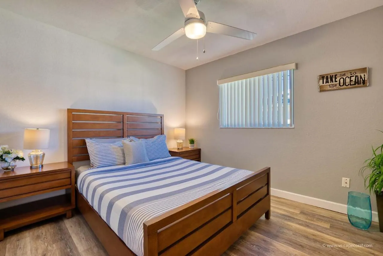 Summer Breeze - 3 Bedroom With Lots Of Privacy * Cape Coral