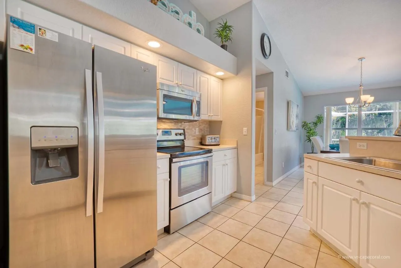 Summer Breeze - 3 Bedroom With Lots Of Privacy *