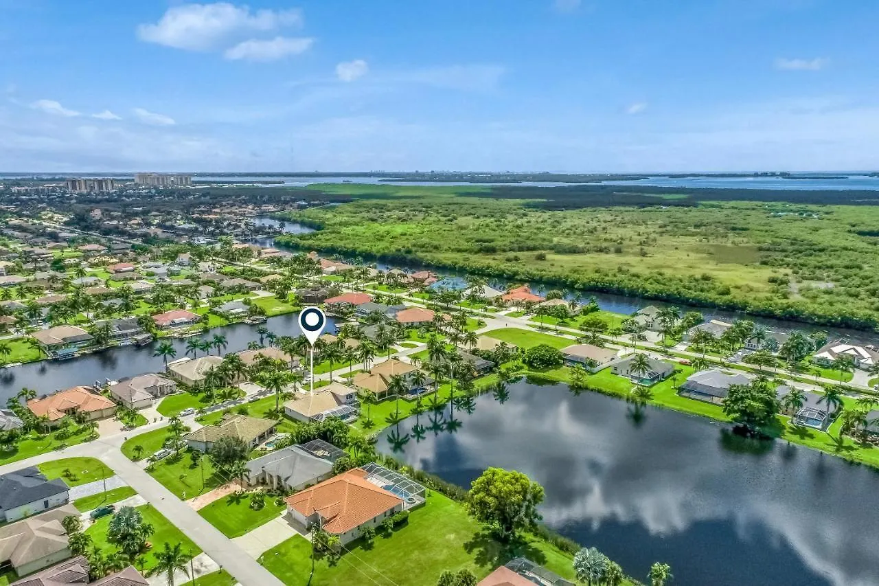 Sable Retreat Holiday home Cape Coral