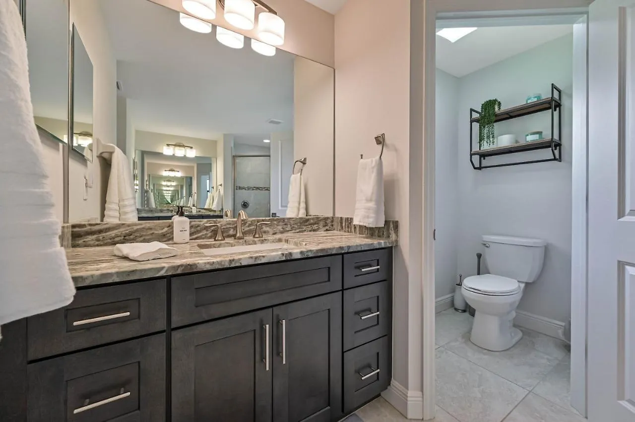 Centrally Located Oasis On Fresh Water