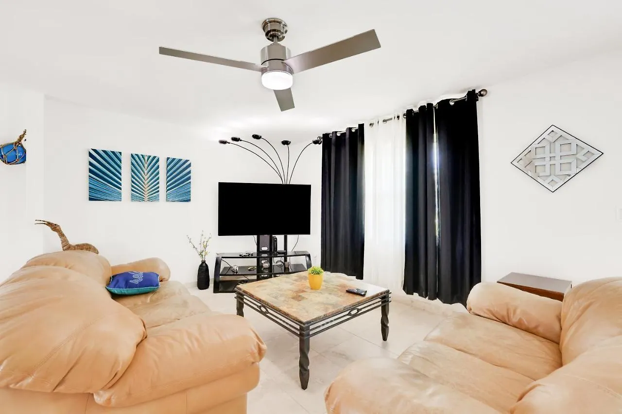 Three Palms Retreat *