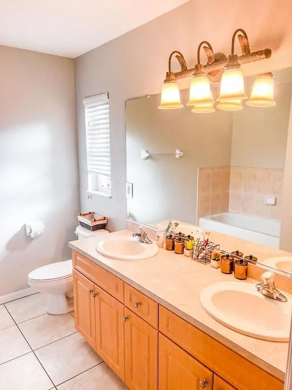 Charming Sunset 3 Bedroom Getaway Holiday home *