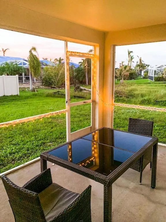 Charming Sunset 3 Bedroom Getaway Holiday home *