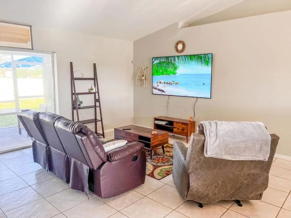 Charming Sunset 3 Bedroom Getaway