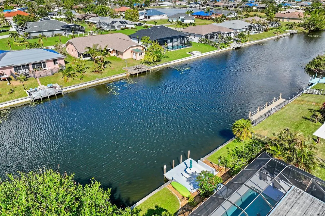 Holiday home Three Palms Retreat Cape Coral