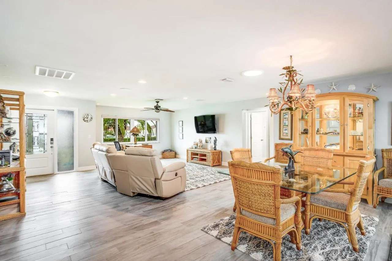 Southern Comfort Holiday home Cape Coral