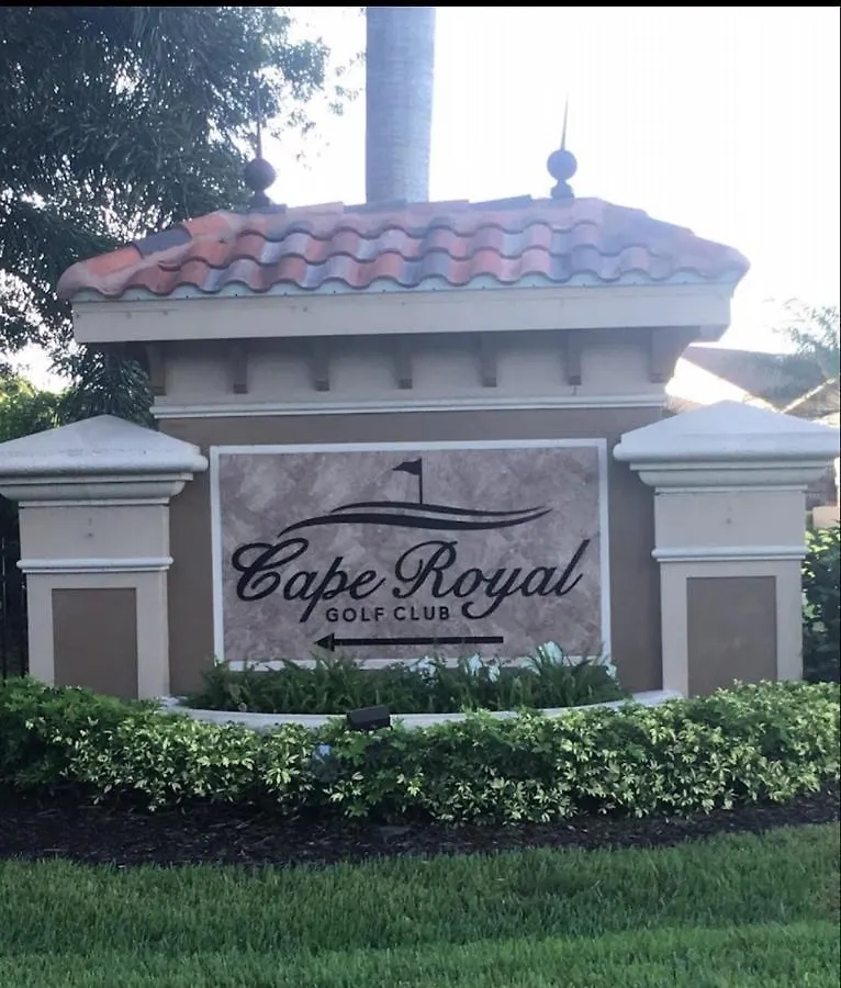 New House With Canal View In Cape Coral