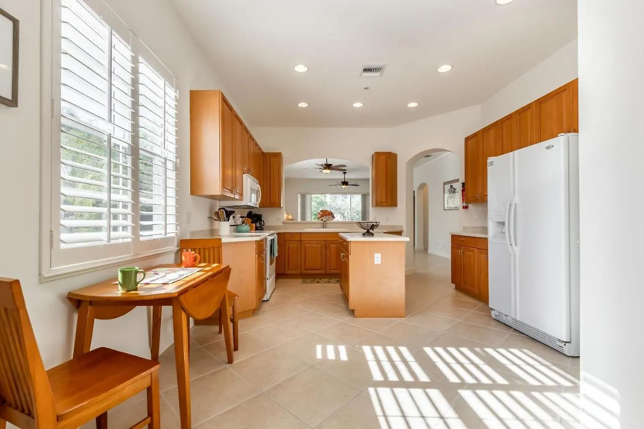 Tarpon Point Coach - Tarpon - Roelens Vacations * Cape Coral