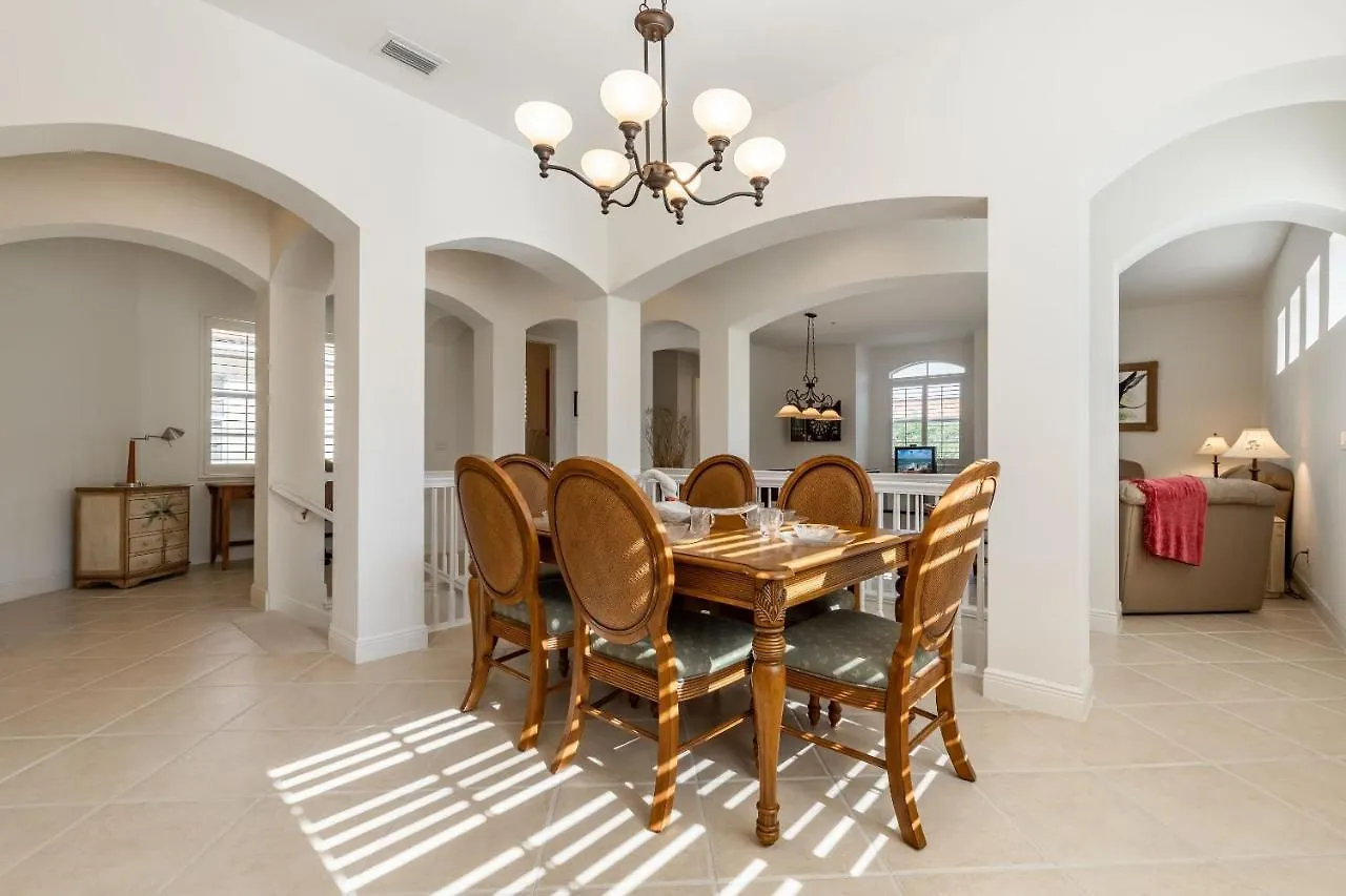 Tarpon Point Coach - Tarpon - Roelens Vacations * Cape Coral