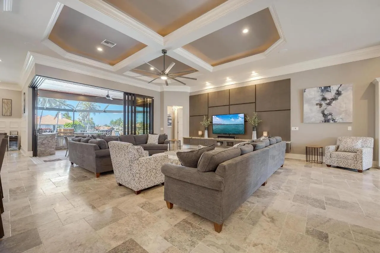 Holiday home Gulf Access, Heated Salt Water Pool, Kayaks - Surfside Escape - Roelens Vacations Cape Coral